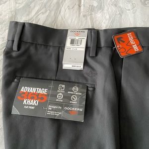 Dockers advantage 365 khaki - new with tags